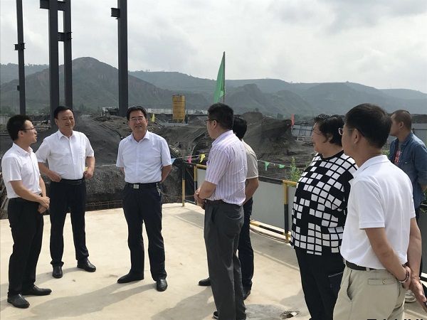 市人大常委會黨組副書記、副主任樊文浩一行調(diào)研泓源公司項(xiàng)目建設(shè)情況(圖2)