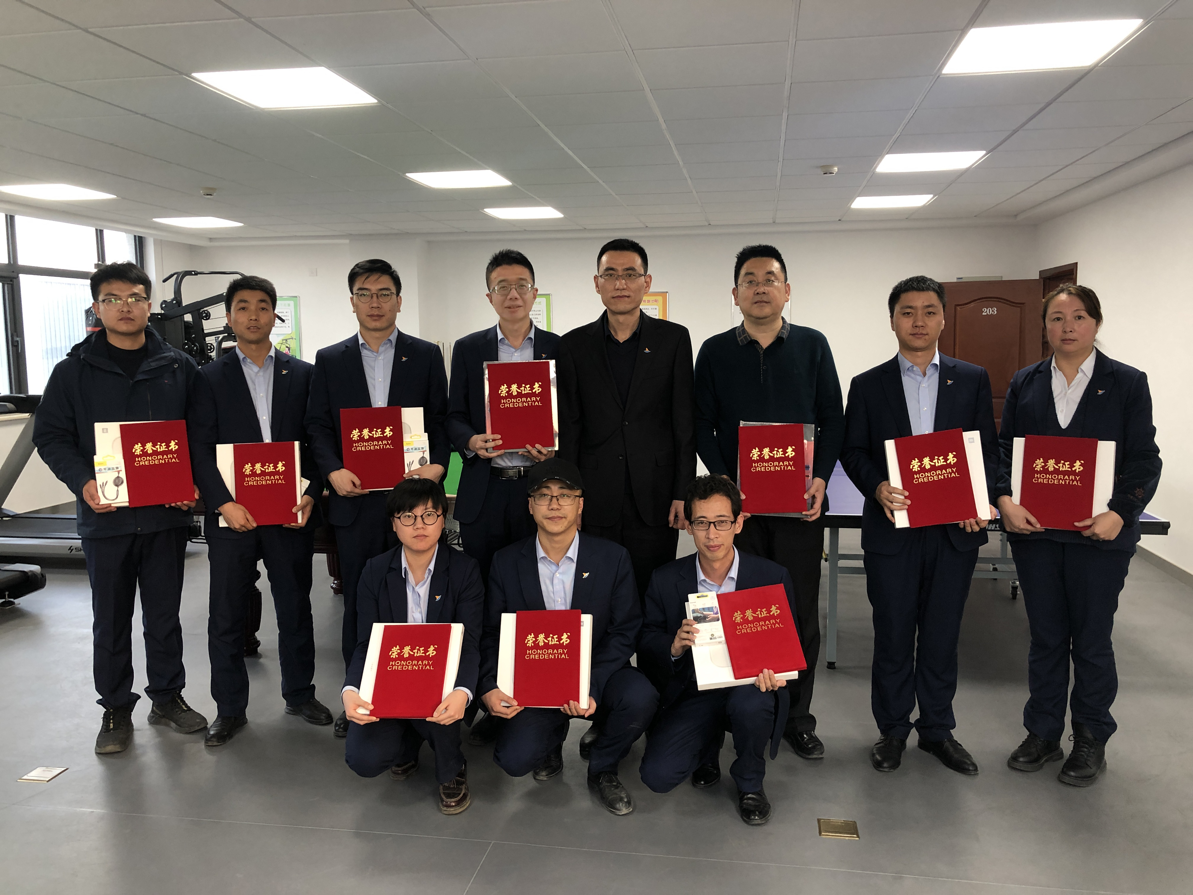 泓源公司舉辦“慶元旦、迎新春”職工乒乓球臺球比賽(圖8)